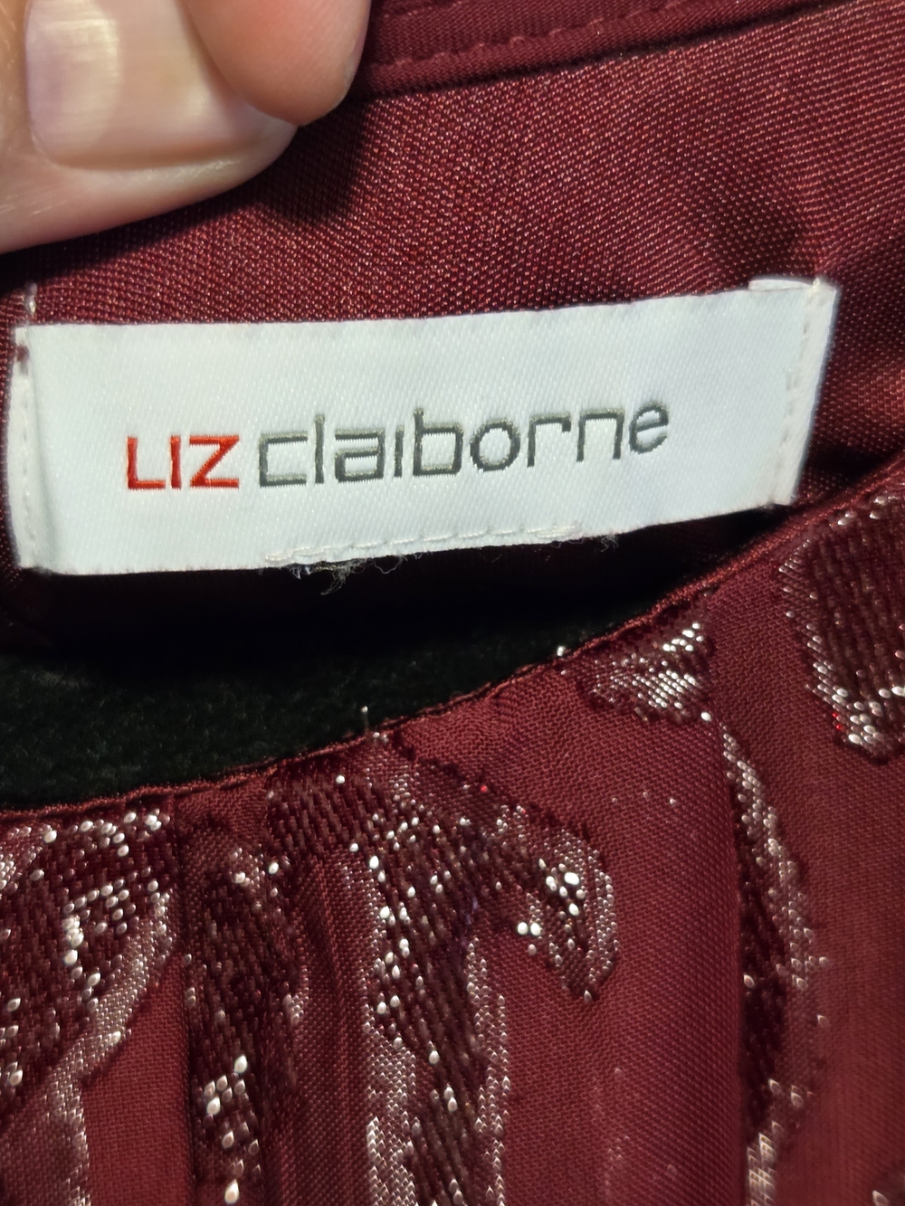 Liz Claiborne Burgundy Metallic Print Sleeveless Camisole - Picture 3 of 4
